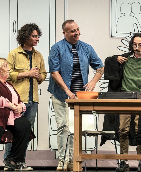 Casa Surace - La riunione di condominio - Tutti sotto lo stesso tetto